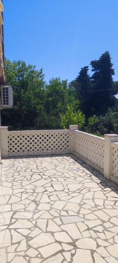Villa Kadinela, 200M From Kamenjak, Huge Quiet Garden With Barbecue, 2 New Kitchens بريمونتيرا المظهر الخارجي الصورة
