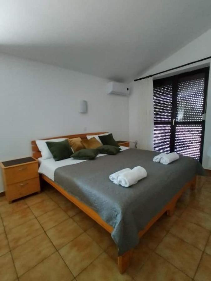 Villa Kadinela, 200M From Kamenjak, Huge Quiet Garden With Barbecue, 2 New Kitchens بريمونتيرا المظهر الخارجي الصورة
