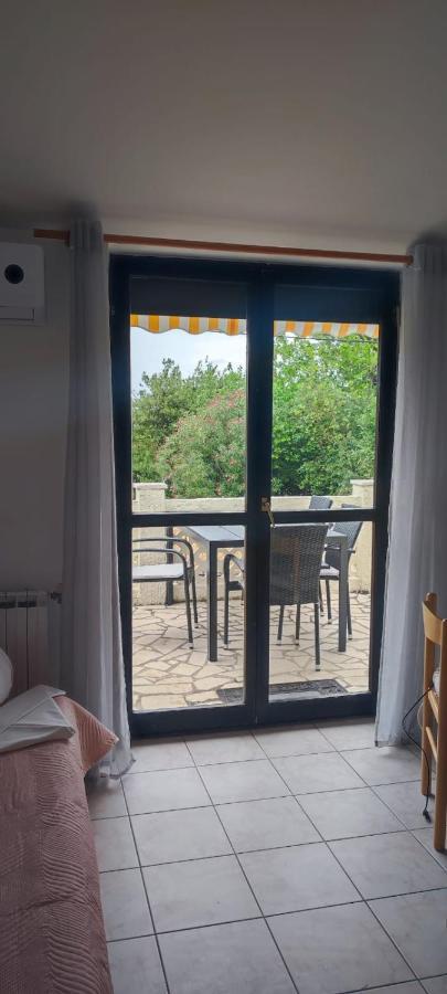 Villa Kadinela, 200M From Kamenjak, Huge Quiet Garden With Barbecue, 2 New Kitchens بريمونتيرا المظهر الخارجي الصورة