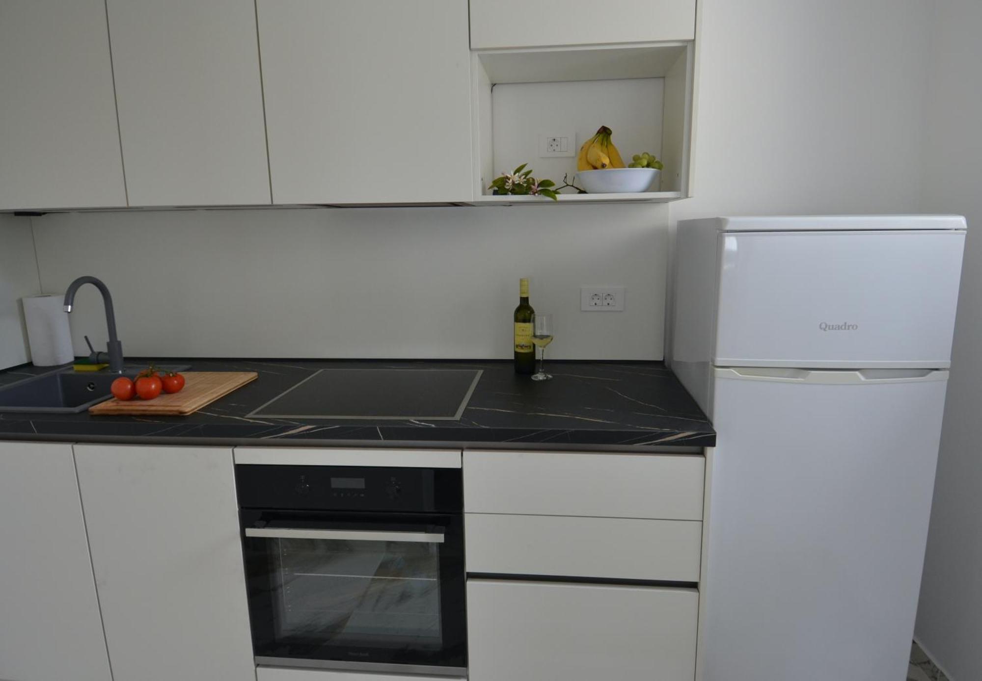 Villa Kadinela, 200M From Kamenjak, Huge Quiet Garden With Barbecue, 2 New Kitchens بريمونتيرا المظهر الخارجي الصورة